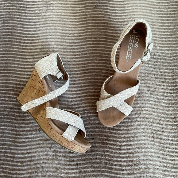 Toms Sienna Woven Cork Wedge Sandals - Picture 5 of 11